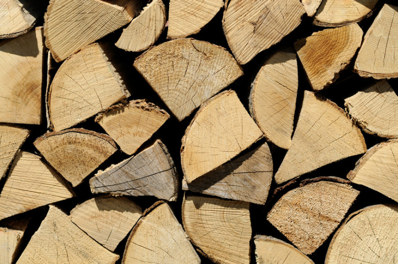 Holzscheite (Bildquelle: Carola Schubbel - Fotolia.com) Holzscheite (Bildquelle: Carola Schubbel - Fotolia.com)