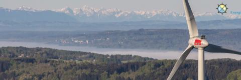 Windpark Berg vor Alpenpanorama © Ingenieurbüro Sing Aerovista